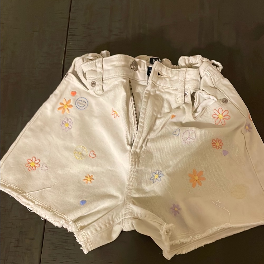 Floral Embroidered Cream Girls Shorts